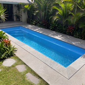 Piscine coque Perroquet 6x2x1.2m design enterré Ti-Coque La Réunion 16900€
